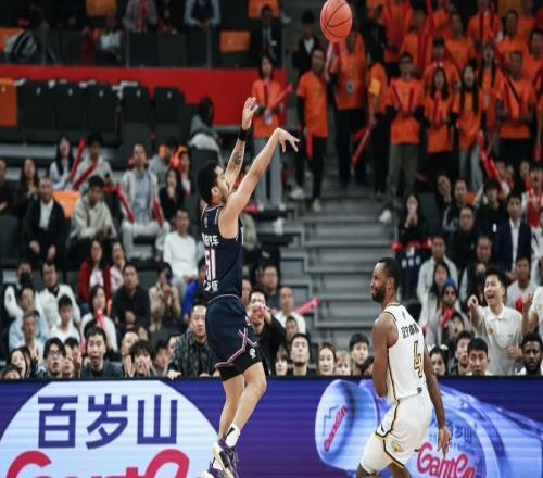 還能重返CBA嗎廣東棄將重傷之后無人問津，上賽季曾單場砍32+14